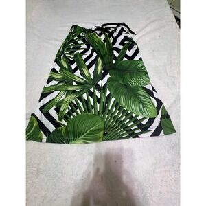 Impression Sport Skirt Green Leaf Pattern Snap At The Bottom XS Knee Lgth Shorts